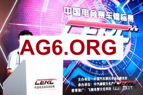 Rookie小钰正式官宣分手，相恋八年没能走到最后